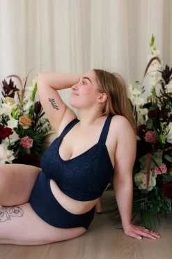 Aline Flower Big Cup BH - Mørk blå