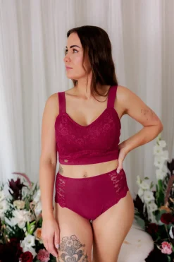 Aline Flower Big Cup BH - Mørk rød