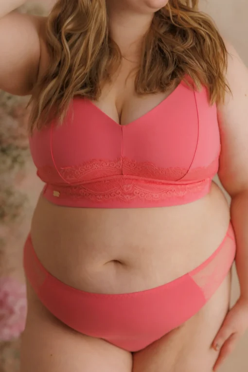Amalie String - Chateau Rose