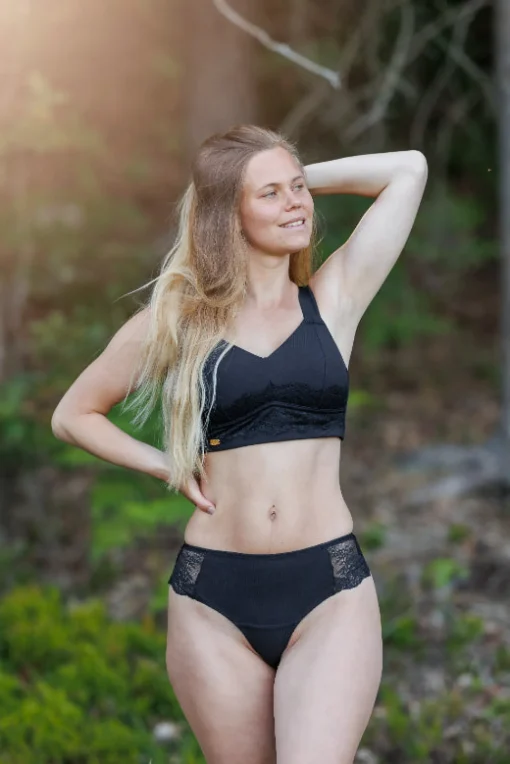 Amalie String Black Onyx