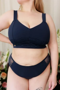 Amanda Big Cup BH - Mørk blå