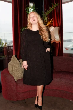 Anna Chiffon kjole - Svart