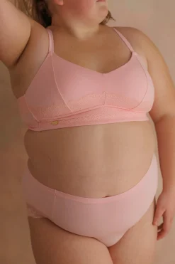 Aria Brazilian - Tickled Pink