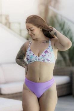Bali bikinitopp - Lilla - Flowerpower