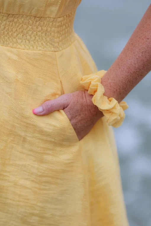 Flower Scrunchie 2pk - Banana Cream