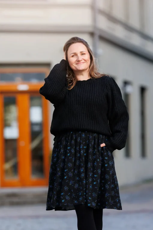 Leah Genser - Svart