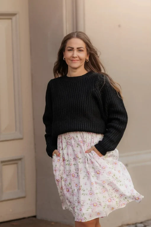 Leah Genser - Svart