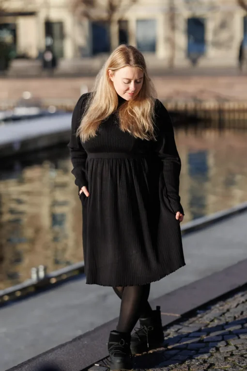 Rib kjole - Svart