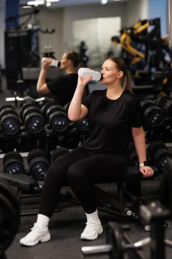 Active loose fit T-shirt - Black