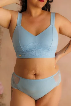 Amalie String - Airy Blue