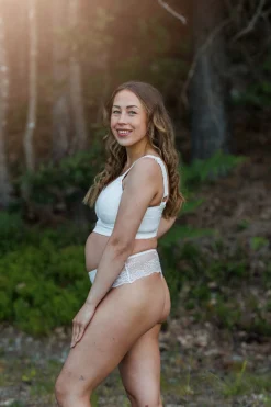 Amalie String - Bright White