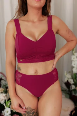 Amalie String - Mørk rød