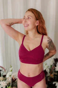 Amalie String - Mørk rød