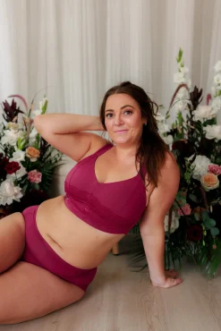 Aria Brazilian - Mørk rød