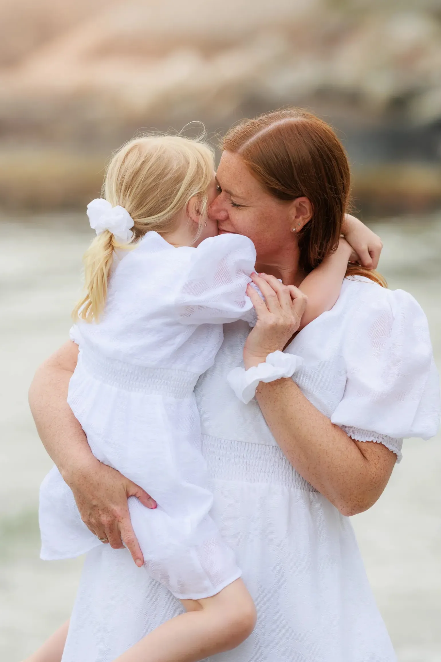 Flower Scrunchie 2pk - Bright White