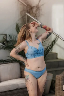 Ruffles Bikinitruse - Lyseblå