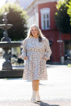 Solveig kjole - Kremhvit