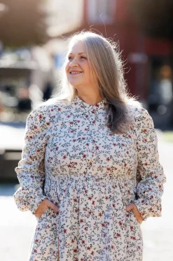 Solveig kjole - Kremhvit